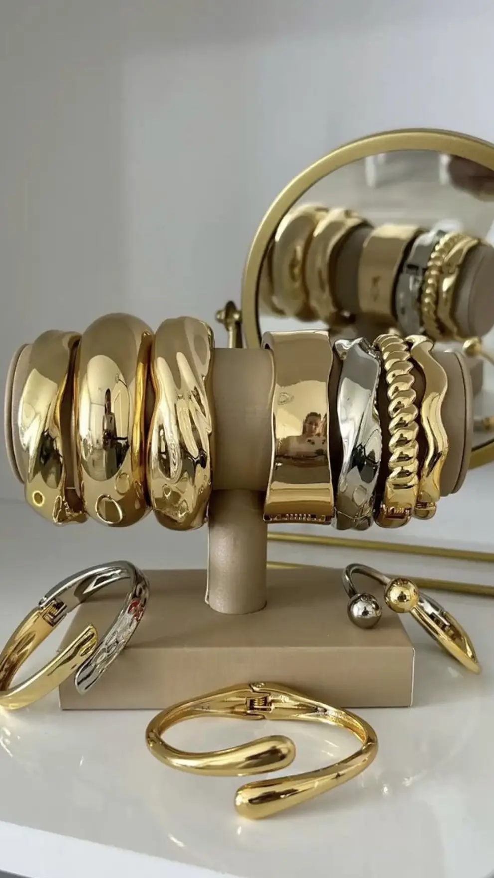 CUFF BANGLE